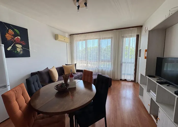 изгрев с 2 отделни спални * Burgas City